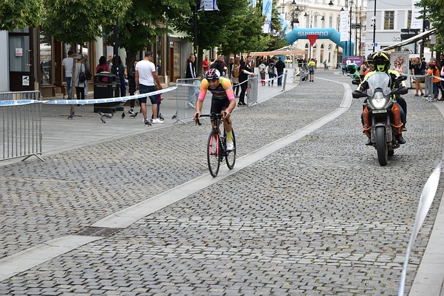 场上展露锋 场上展露锋